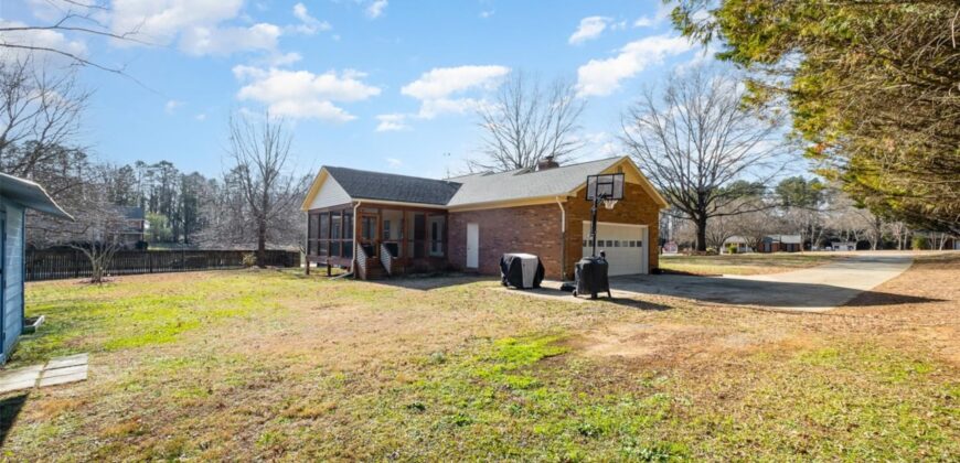 2222 Fox Hunt Dr