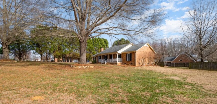 2222 Fox Hunt Dr